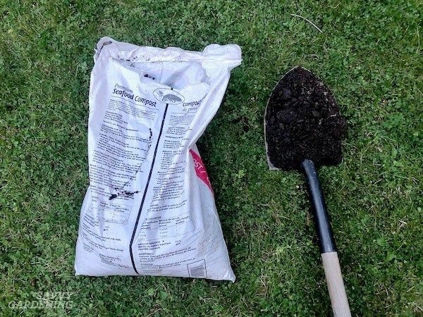 Premium aerated potting soil mix for plants in Muscat